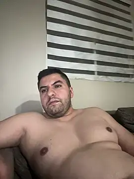 Snapshot of raulgzz4 chatting on June 23, 3:59 am raulgzz4 online show from June 23, 3:59 am