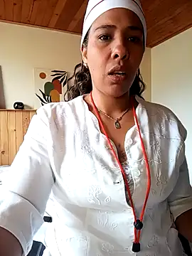 IVONNE COLLINS33 online show from March 6, 2:34 pm