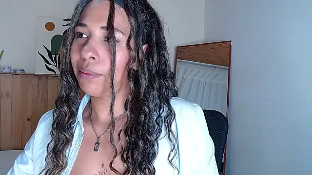 IVONNE COLLINS33 online show from October 17, 9:12 am