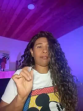 IVONNE COLLINS33 online show from March 5, 11:32 pm