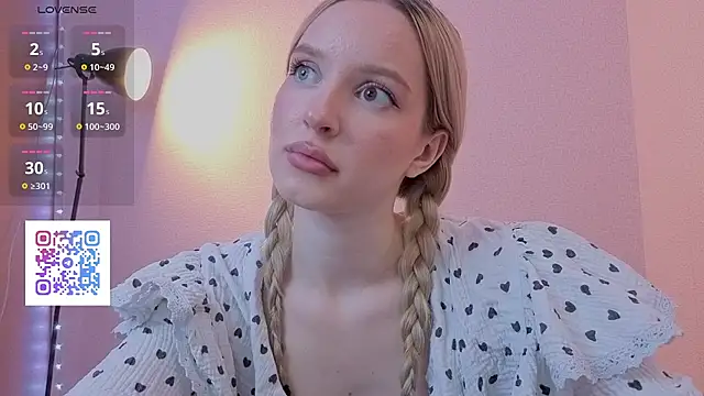 Snapshot of PickmeBabby chatting on November 14, 8:45 pm PickmeBabby online show from November 14, 8:45 pm