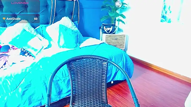 zohet kriss online show from March 29, 1:24 pm