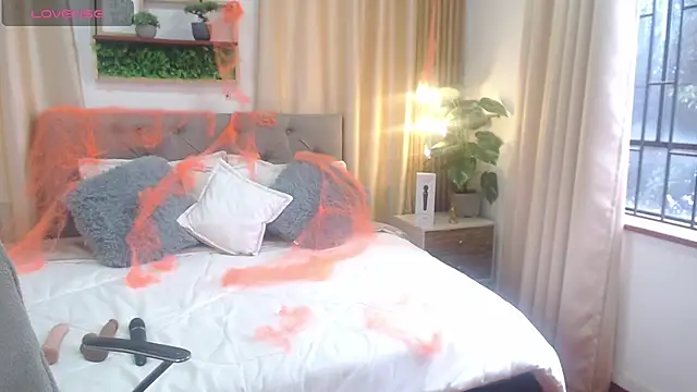 Snapshot of zohet_kriss chatting on October 25, 3:23 pm zohet kriss online show from October 25, 3:23 pm