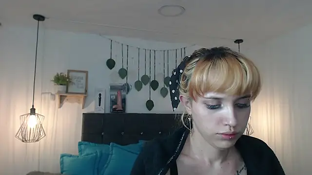 zohet kriss online show from December 21, 10:39 am