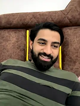 Snapshot of hottestboy03 chatting on November 4, 8:07 am hottestboy03 online show from November 4, 8:07 am