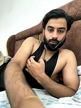 Snapshot of hottestboy03 chatting on October 3, 5:20 am hottestboy03 online show from October 3, 5:20 am