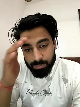 Snapshot of hottestboy03 chatting on November 17, 5:00 am hottestboy03 online show from November 17, 5:00 am