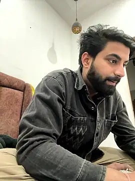 hottestboy03 online show from January 17, 7:12 am