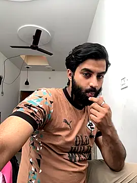 Snapshot of hottestboy03 chatting on October 17, 6:17 am hottestboy03 online show from October 17, 6:17 am