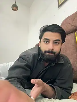 Snapshot of hottestboy03 chatting on December 4, 6:01 am hottestboy03 online show from December 4, 6:01 am