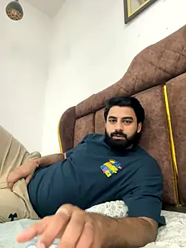 Snapshot of hottestboy03 chatting on November 16, 5:34 am hottestboy03 online show from November 16, 5:34 am