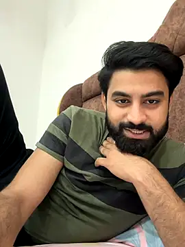 Snapshot of hottestboy03 chatting on November 6, 5:22 am hottestboy03 online show from November 6, 5:22 am