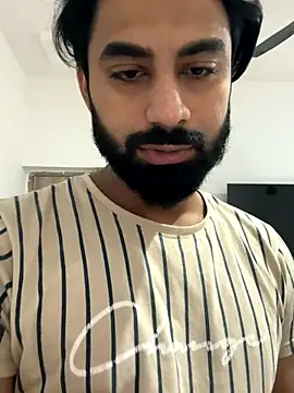 Snapshot of hottestboy03 chatting on November 21, 5:28 am hottestboy03 online show from November 21, 5:28 am