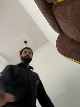 Snapshot of hottestboy03 chatting on November 19, 5:07 am hottestboy03 online show from November 19, 5:07 am