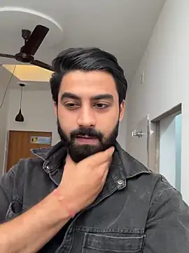 Snapshot of hottestboy03 chatting on November 10, 5:45 am hottestboy03 online show from November 10, 5:45 am