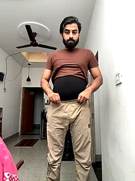 Snapshot of hottestboy03 chatting on October 18, 5:42 am hottestboy03 online show from October 18, 5:42 am