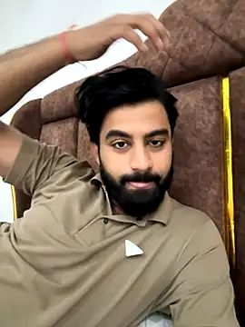 Snapshot of hottestboy03 chatting on November 12, 5:33 am hottestboy03 online show from November 12, 5:33 am