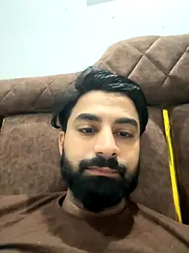 Snapshot of hottestboy03 chatting on December 3, 5:30 am hottestboy03 online show from December 3, 5:30 am