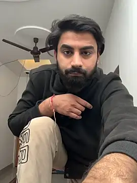 Snapshot of hottestboy03 chatting on November 26, 5:40 am hottestboy03 online show from November 26, 5:40 am