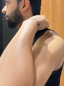 hottestboy03 online show from May 29, 6:19 am