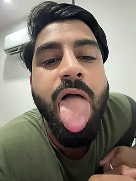 hottestboy03 online show from April 13, 10:52 am