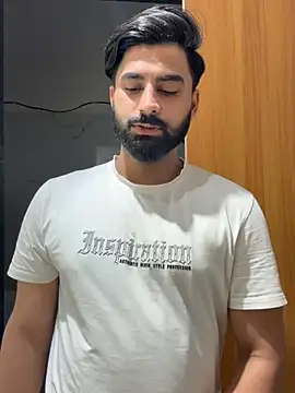 hottestboy03 online show from June 27, 9:59 am