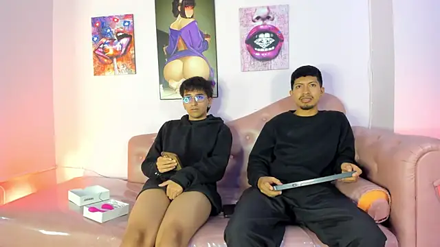 Snapshot of AxelAndJeremy chatting on November 17, 2:15 am AxelAndJeremy online show from November 17, 2:15 am