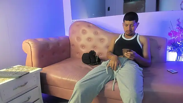 Snapshot of AxelAndJeremy chatting on September 23, 2:51 am AxelAndJeremy online show from September 23, 2:51 am