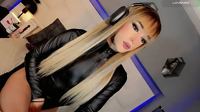 Ariia-janee online show from March 31, 5:20 am