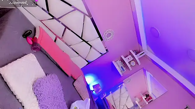 Ariia-janee online show from November 14, 6:28 am