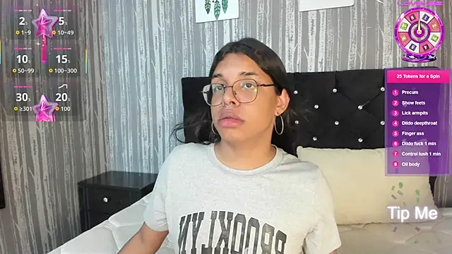 Snapshot of Hailey_johnsonn chatting on September 13, 10:48 am Hailey johnsonn online show from September 13, 10:48 am