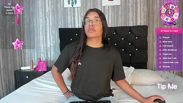 Snapshot of Hailey_johnsonn chatting on September 14, 2:17 pm Hailey johnsonn online show from September 14, 2:17 pm