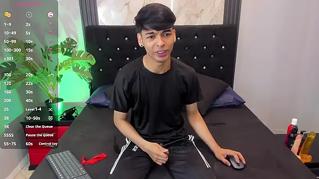 OnlyJos online show from September 28, 2:02 pm