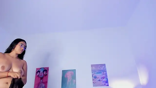 Snapshot of tyra_bankss_ chatting on October 29, 3:05 am tyra bankss online show from October 29, 3:05 am