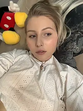 Amy mit online show from October 8, 2:29 pm