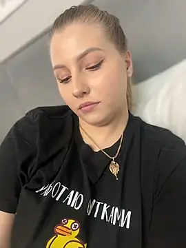 Amy mit online show from March 8, 4:21 pm