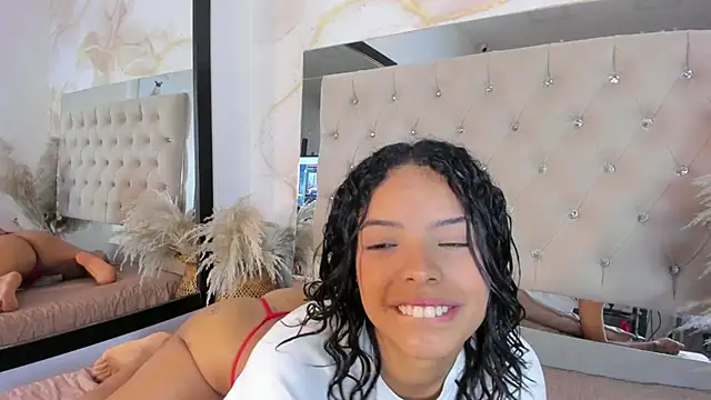 Luna Tylor online show from October 10, 4:13 am