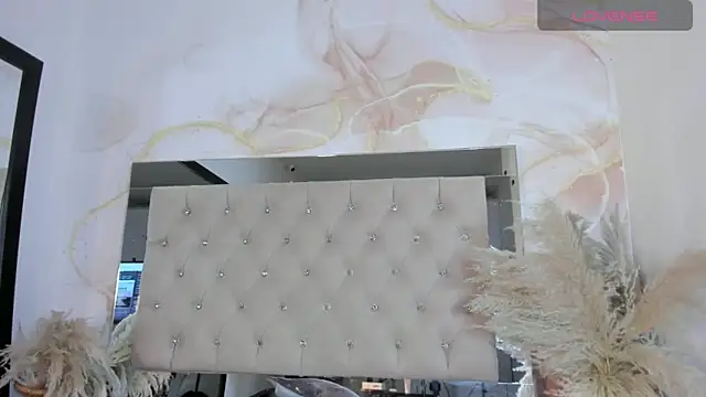 Luna Tylor online show from October 7, 3:29 am