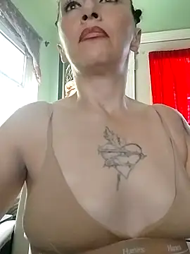 Snapshot of Dirtywhitebitch5150 chatting on September 17, 5:37 pm Dirtywhitebitch5150 online show from September 17, 5:37 pm