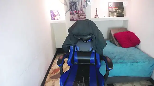 Snapshot of greiccy_20 chatting on November 2, 12:10 pm greiccy 20 online show from November 2, 12:10 pm