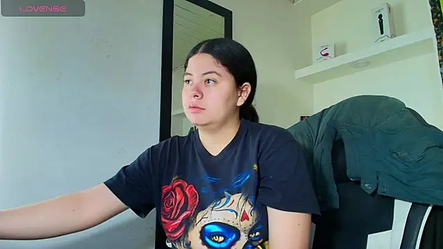 Snapshot of greiccy_20 chatting on November 23, 4:00 am greiccy 20 online show from November 23, 4:00 am