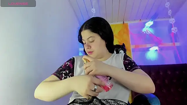 Snapshot of greiccy_20 chatting on October 30, 4:00 am greiccy 20 online show from October 30, 4:00 am