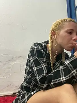 Bruna551 online show from March 26, 1:37 am