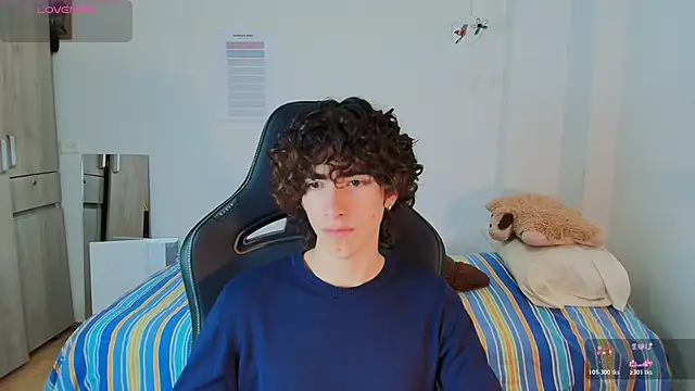 Nude Boy18 online show from February 21, 12:45 am