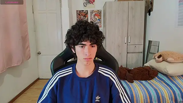 Nude Boy18 online show from April 4, 5:25 am