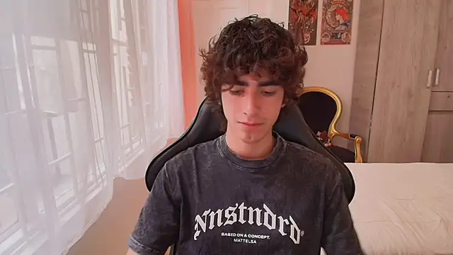 Snapshot of Nude_Boy18 chatting on October 23, 9:46 pm Nude Boy18 online show from October 23, 9:46 pm