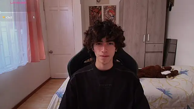 Nude Boy18 online show from January 17, 8:56 pm