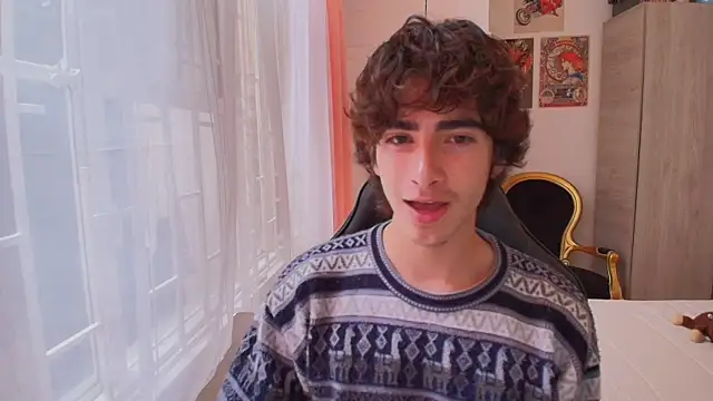 Nude Boy18 online show from October 13, 6:20 pm