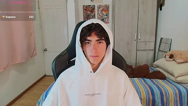 Nude Boy18 online show from April 11, 6:32 am