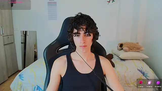 Nude Boy18 online show from February 25, 4:01 am